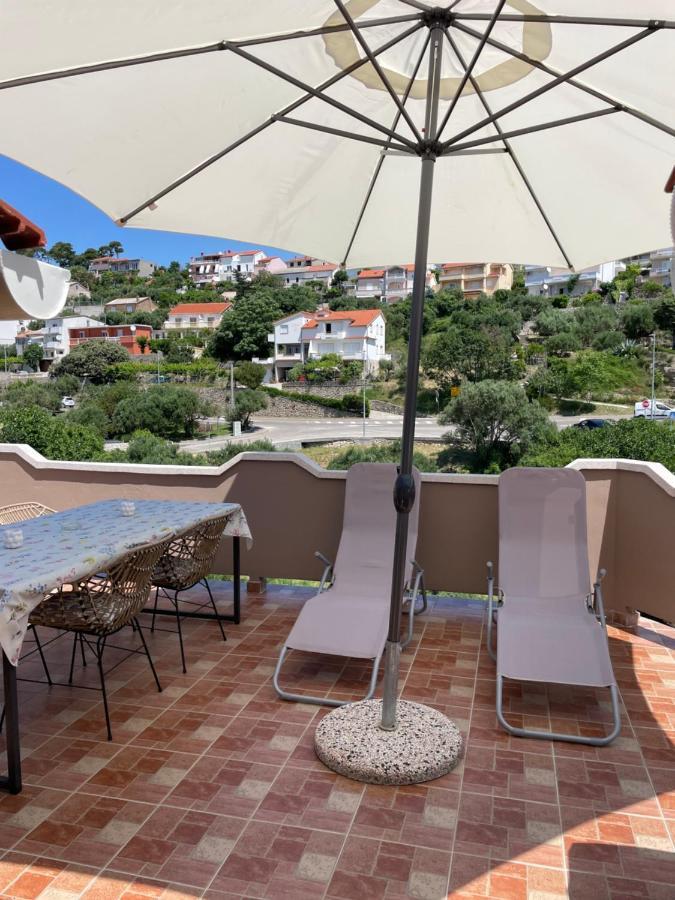 Penthouse Damjan Apartman Banjol Kültér fotó