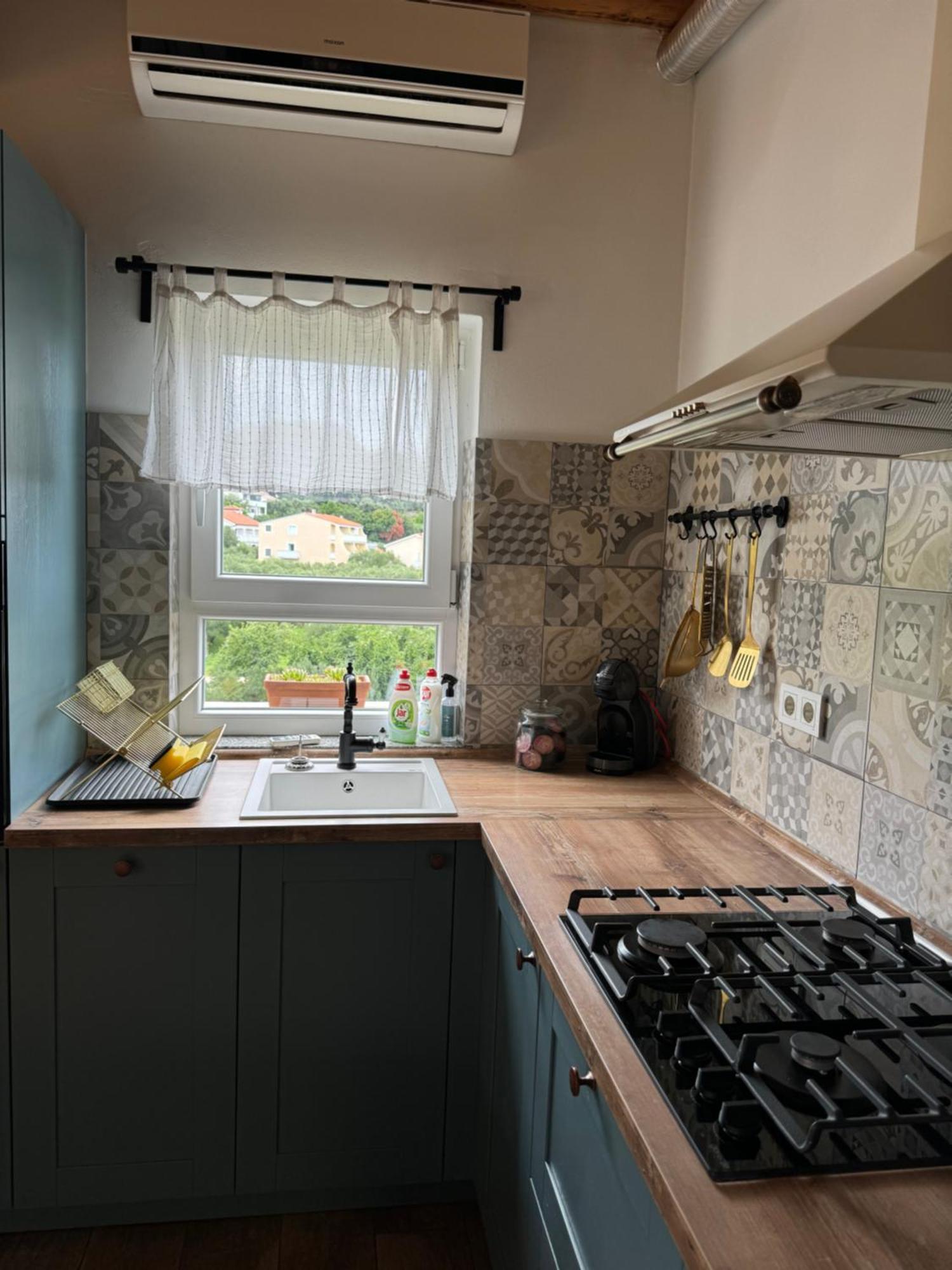 Penthouse Damjan Apartman Banjol Kültér fotó